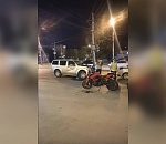 На перекрёстке в Астрахани произошло лобовое ДТП с мотоциклом