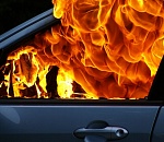 В Советском районе Астрахани подожгли автомобиль