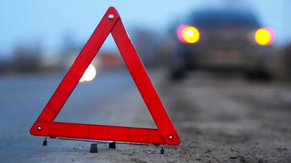 В Астрахани автоледи сбила мужчину, перебегавшего дорогу