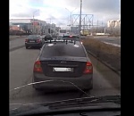 В Астрахани сфотографировали шпионский автомобиль