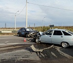 В Астрахани из-за таксиста пострадали два человека