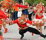 Астраханцев снова приглашают водить хороводы 