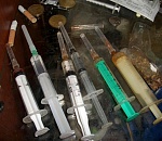 В Астрахани накрыли наркопритон, расположенный рядом со школой 