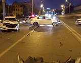 В Астрахани водитель такси протаранил патрульную машину ﻿
