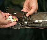 Астраханка выбила зарплату за год через суд