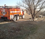 В Астрахани сгорел заброшенный дом культуры