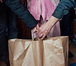 Астраханские волонтеры будут доставлять пенсионерам продукты и лекарства в ноябрьские каникулы