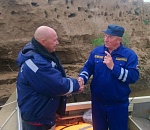 Спасатели рассказали подробности ЧП на астраханской реке, где трое мужчин оказались за бортом