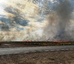 На севере Астраханской области спасатели и сельчане ликвидировали два гигантских ландшафтных пожара