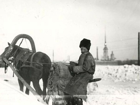Чем жили. О проблемах астраханских старьевщиков и извозчиков