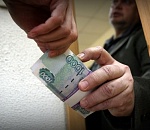 В Астрахани предприимчивый коммерсант предлагал полицейскому 30 тысяч