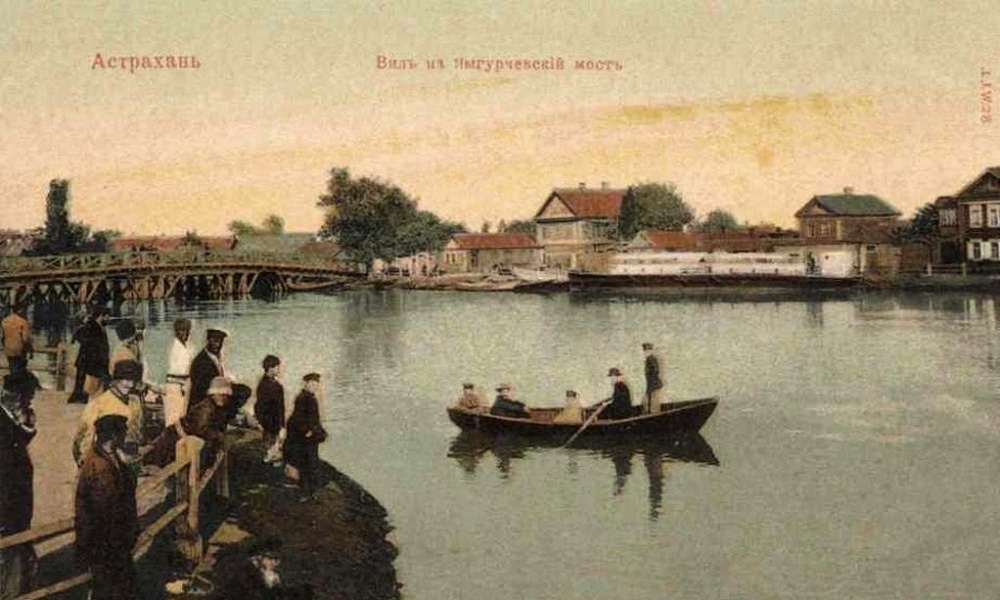 Чем жили. На Ямгурчев пойдешь – в яму попадешь. На Косу пойдешь – денег лишишься