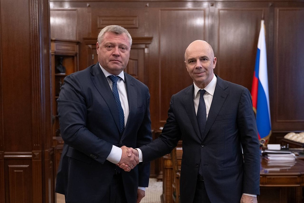 Астраханский губернатор обсудил с главой Минфина РФ финансовое положение региона