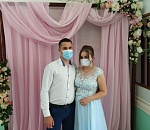 Дождались: в первый день снятия ограничений у Дворца бракосочетаний в Астрахани образовалась толпа