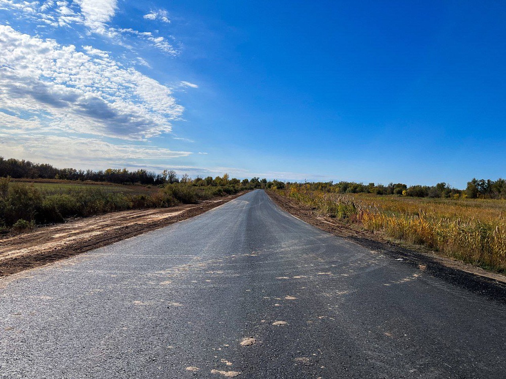 В Астраханской области восстановили разбитую дорогу к запаромному селу