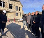 Игорь Бабушкин проверил в Азербайджане ход строительства детсада, возводимого при поддержке Астраханской области   