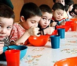 Число родителей, сдающих детей соцслужбам, в Астрахани за год увеличилось на 80%