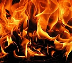 Утром в Астрахани случайно подожгли киоск