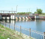 В Астрахани понижают уровень воды в каналах 