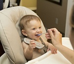 Астраханский минздрав: дети до 3 лет обеспечены льготным питанием