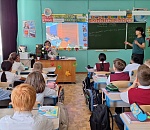 Школьникам в Астраханской области напомнили о правилах безопасности на железной дороге