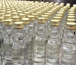 Осужден мужчина, который вез астраханцам 18 тысяч литров паленой водки