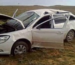 Под Астраханью опрокинулась иномарка