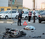 Опубликованы снимки смертельного ДТП: мотоциклист с девушкой протаранили Ауди