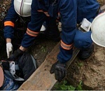 Астраханец провалился в яму в гараже