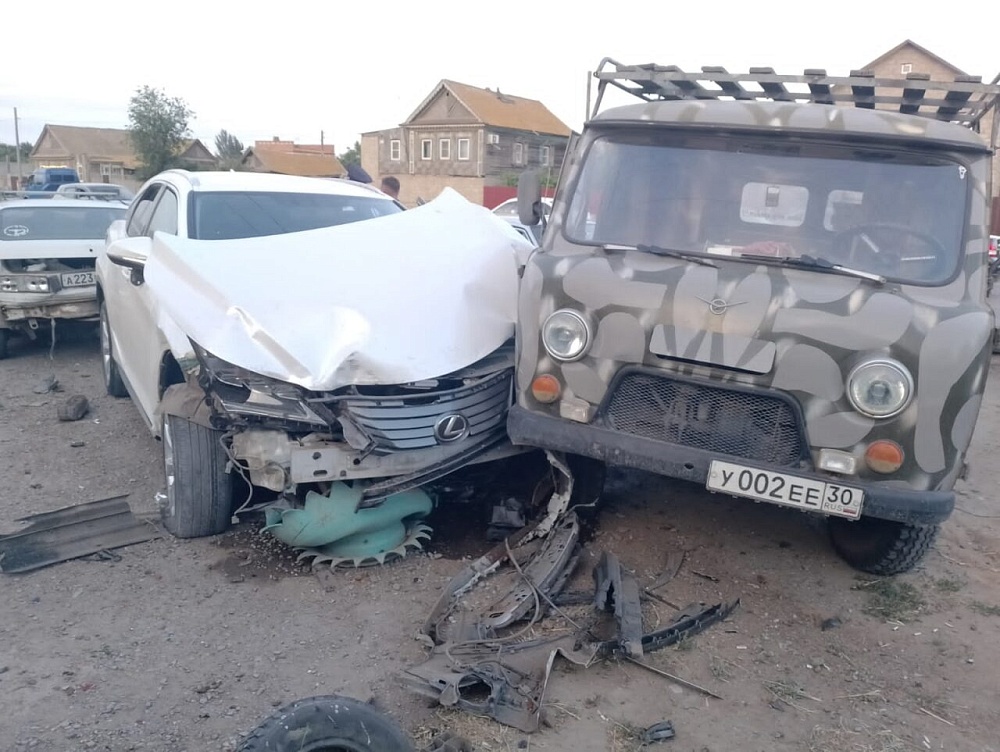 Сбитый Лексусом 19-летний астраханец скончался в больнице