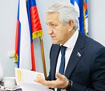 Депутат Госдумы РФ Леонид Огуль издал 4000  брошюр со всей необходимой информацией для родителей детей-инвалидов