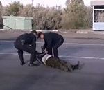 "Нас постоянно травят": жители астраханского села перекрыли трассу