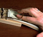  В Астраханской области осужден сотрудник наркоконтроля, попавшийся на взятке