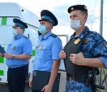 Астраханские приставы забрали у должника дорожный каток