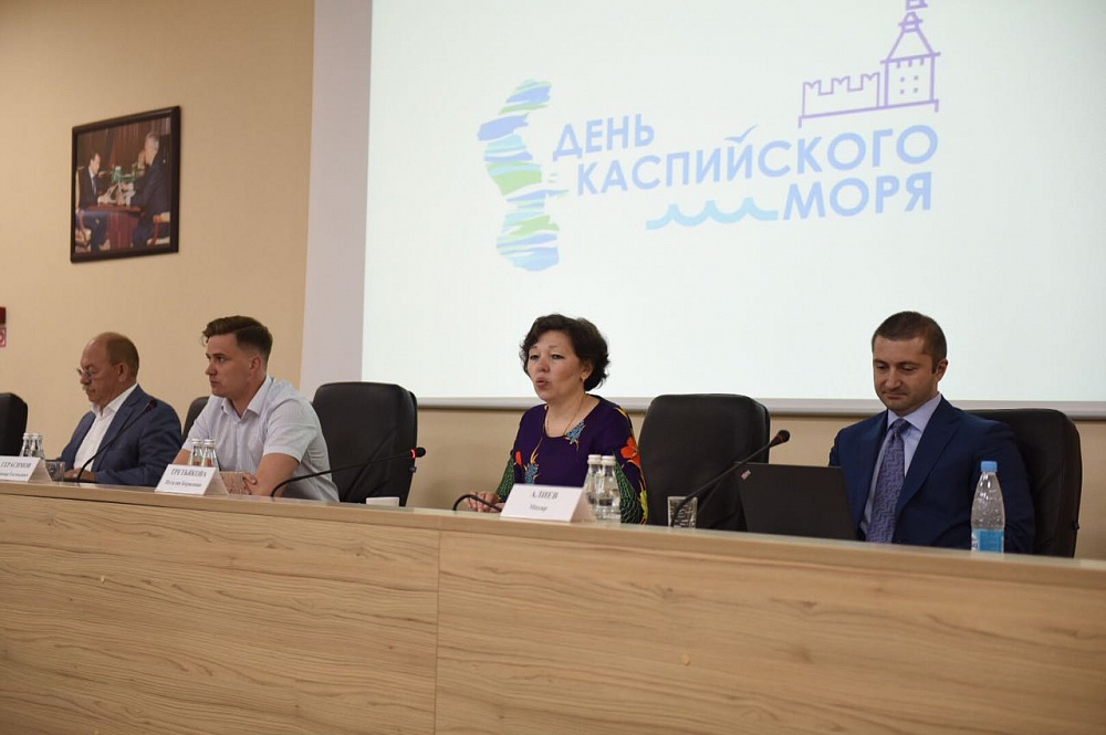 ЛУКОЙЛ презентовал экологическую программу на международном форуме «День Каспийского моря»