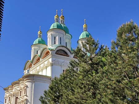 Пасхальные богослужения пройдут в 29 храмах Астрахани