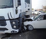 В Астрахани пьяная троица, взяв чужую «Ладу», врезалась в грузовик