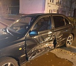 В жестком ночном ДТП в Астрахани пострадала девушка