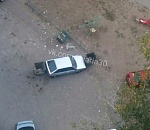 В Астрахани водитель мусоровоза борется с автохамами подручными средствами