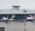 Самолет, у которого по дороге в Астрахань отказал двигатель, успешно приземлился во Внуково