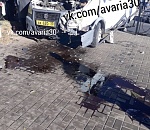 Серьезная авария в Астрахани: маршрутка снесла ограждение