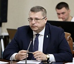 В 2025 году главу астраханского кабмина чаще всего донимали вопросами о ЖКХ, дорогах, транспорте и здравоохранении