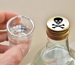 49 астраханцев умерли в прошлом году, отравившись суррогатным алкоголем