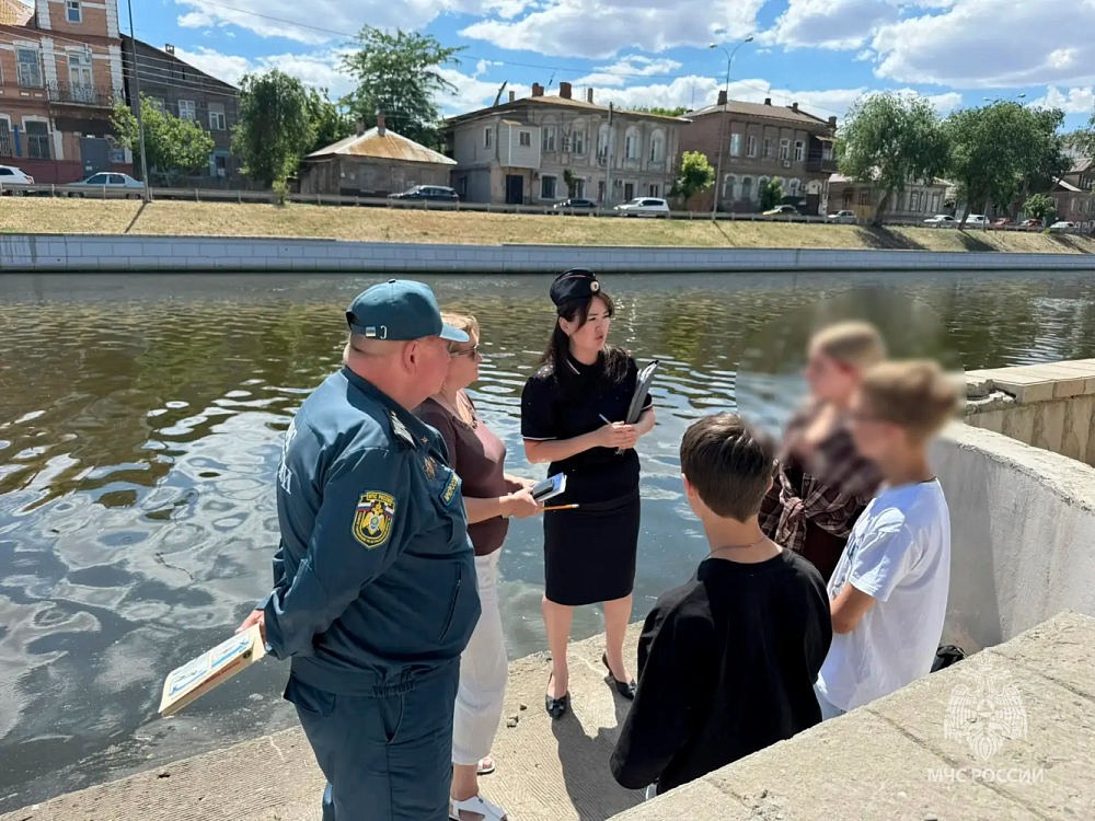  В Астрахани родителей наказывают за купающихся детей
