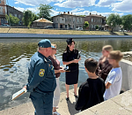  В Астрахани родителей наказывают за купающихся детей