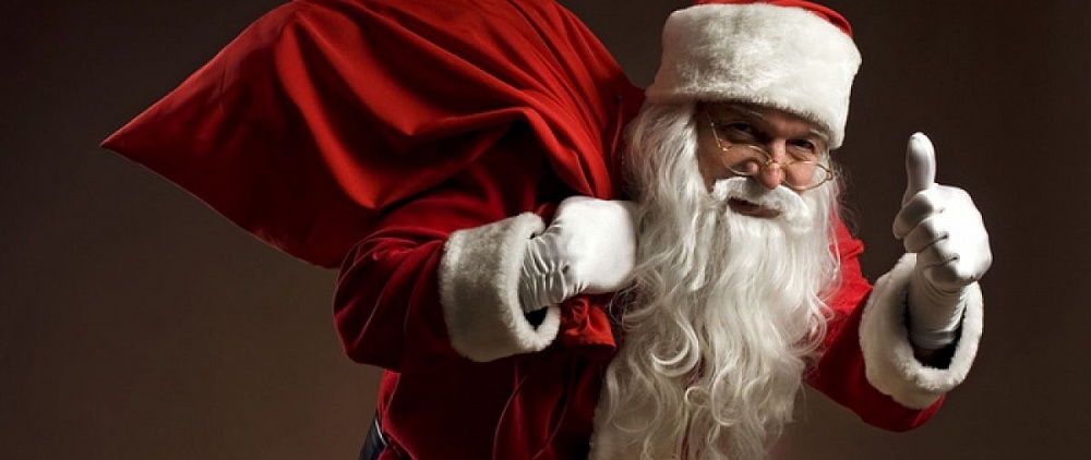В астраханском торговом центре работает фотозона с Санта-Клаусом