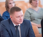 В Думе Астраханской области ищут замену Роману Попову