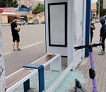 В Астрахани загадочным образом разрушилась новая остановка 