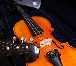 Астраханским школам искусств выделили 10 млн рублей на новые скрипки и балалайки 