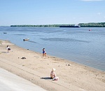 В Астрахани таки открыт официальный купальный сезон
